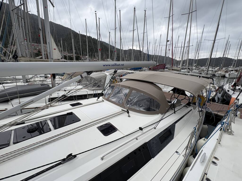 Segelyachten Bavaria Cruiser 46 Sail Betelgeuse