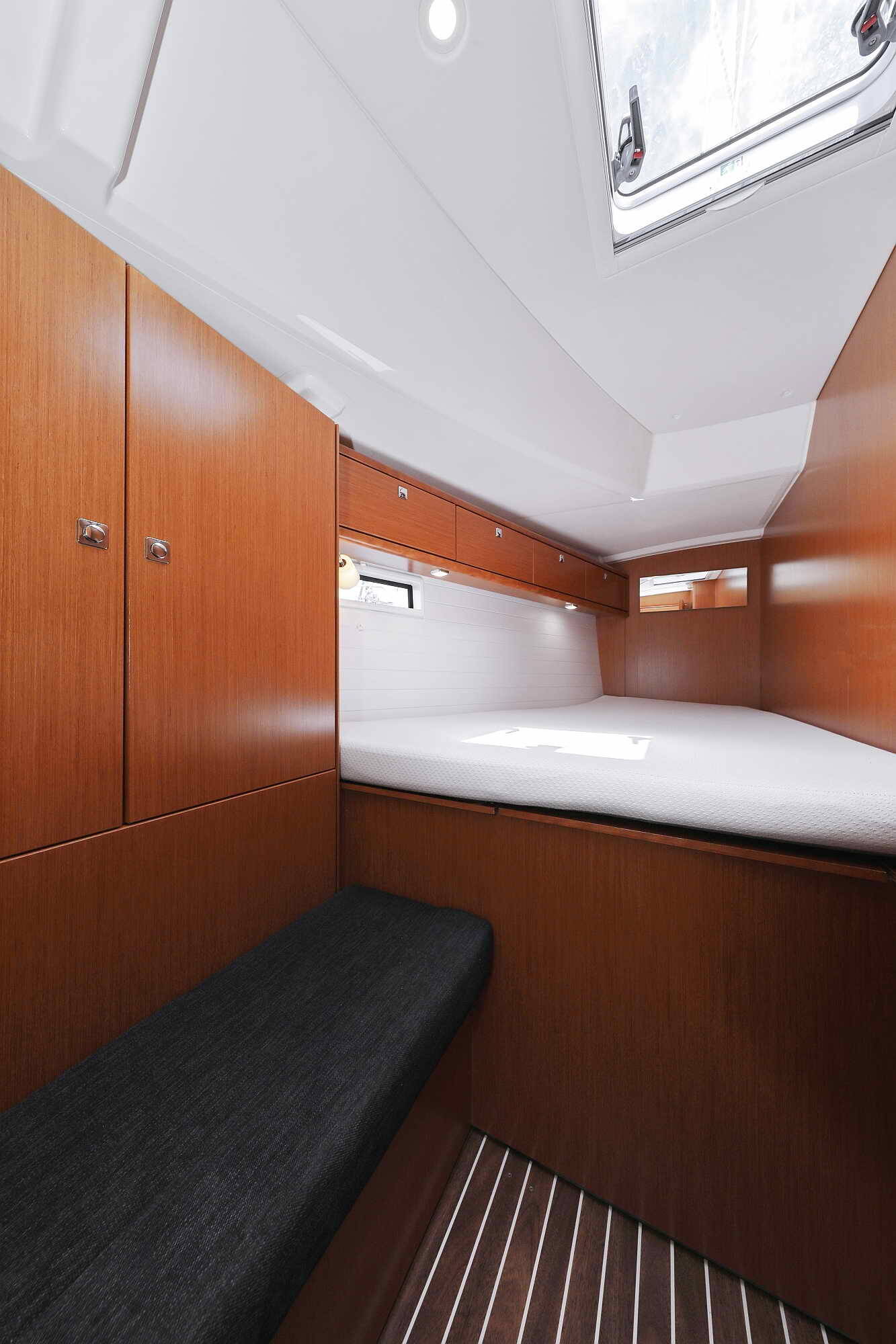 Sailing yacht Bavaria Cruiser 46 Ticija