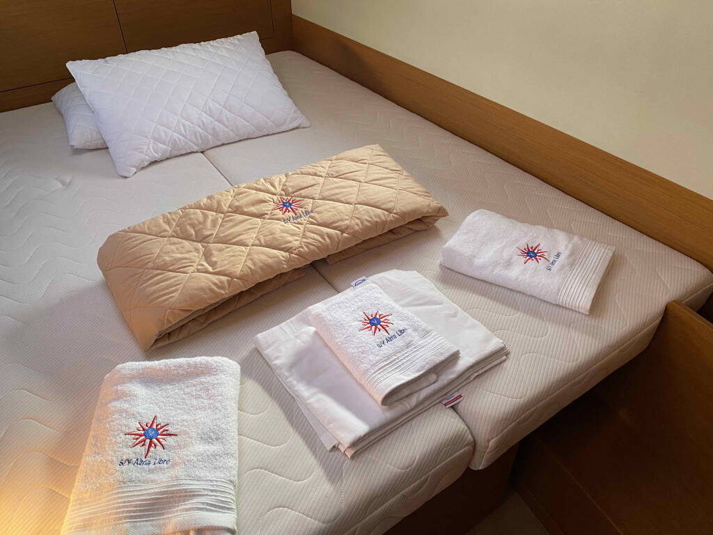 Sailing yacht Bavaria Cruiser 46 Alma Libre IV