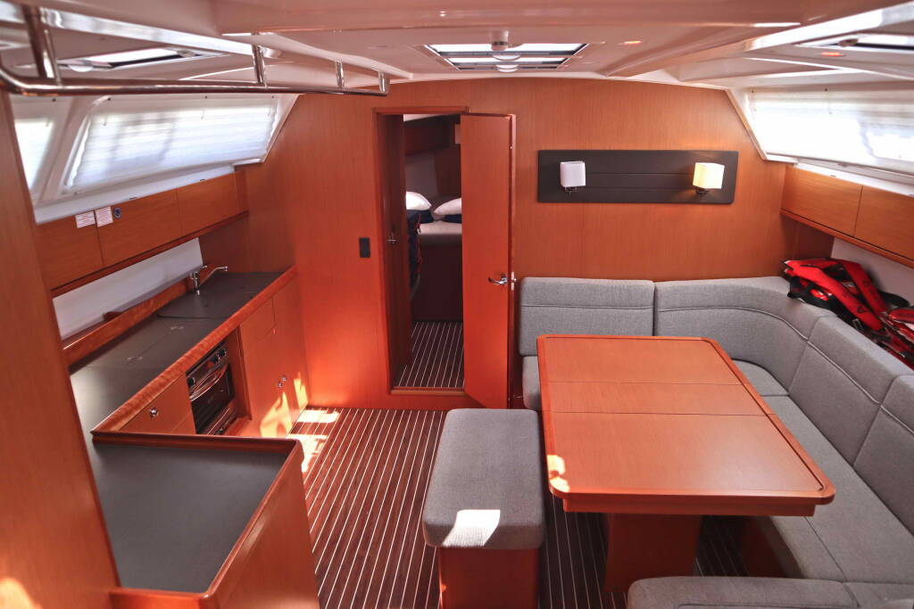 Sailing yacht Bavaria Cruiser 46 PRESTIGE
