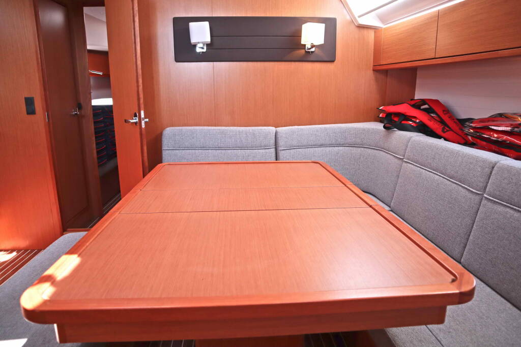 Sailing yacht Bavaria Cruiser 46 PRESTIGE