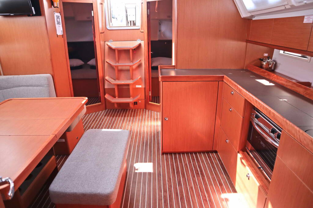Sailing yacht Bavaria Cruiser 46 PRESTIGE