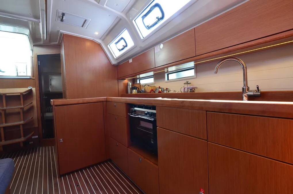 Sailing yacht Bavaria Cruiser 46 Lavanta