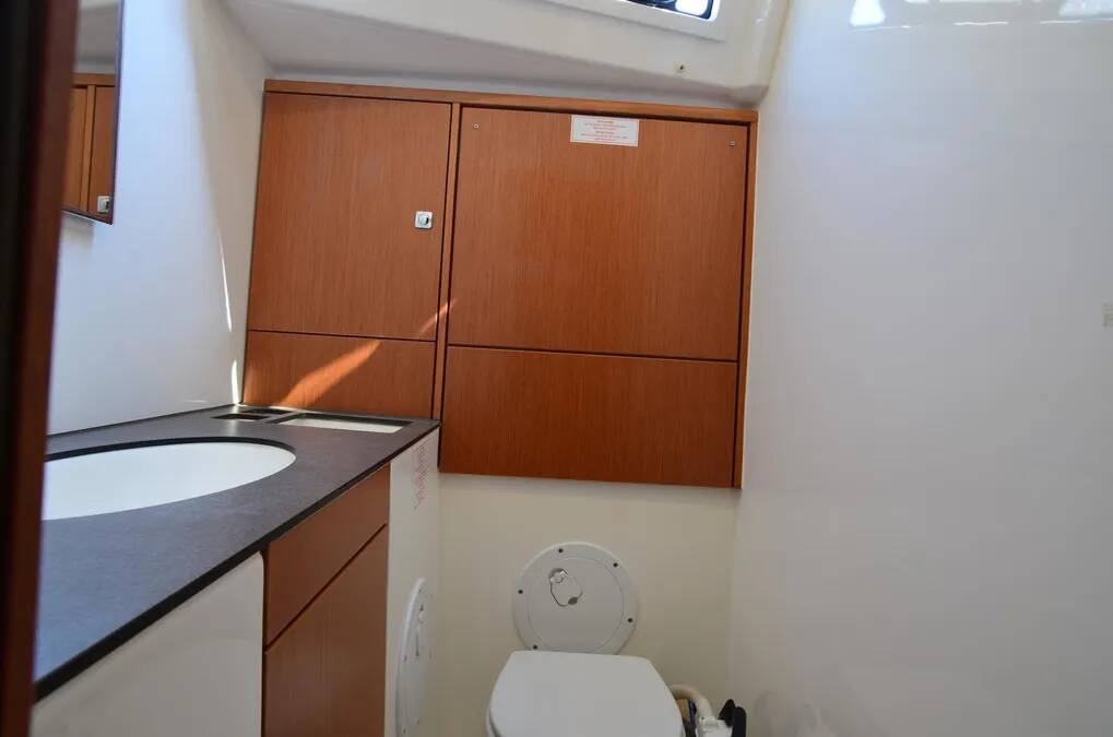 Sailing yacht Bavaria Cruiser 46 Lavanta