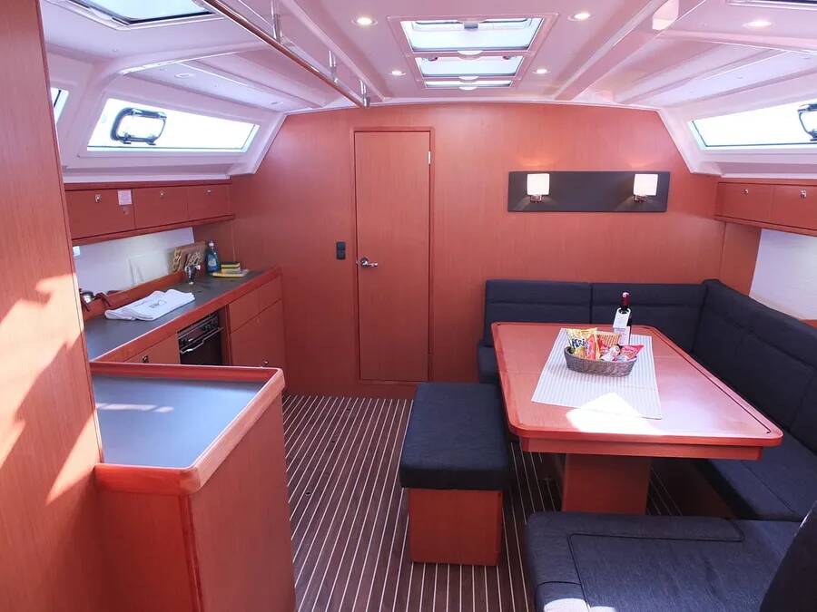 Sailing yacht Bavaria Cruiser 46 Lavanta