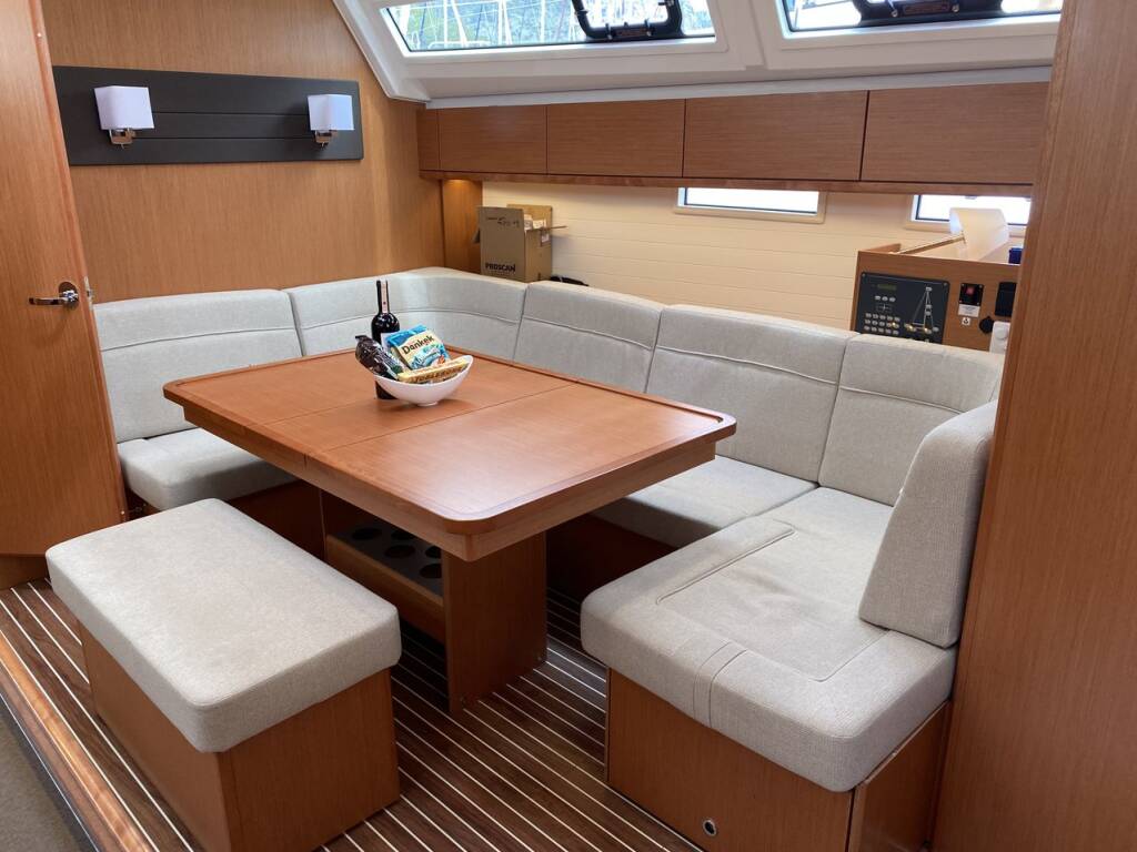 Sailing yacht Bavaria Cruiser 46 Chagla