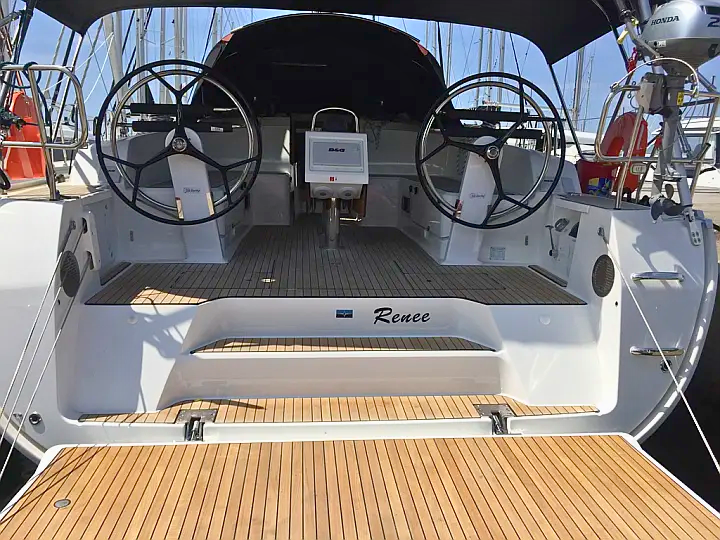 Sailing yacht Bavaria Cruiser 46 Renee