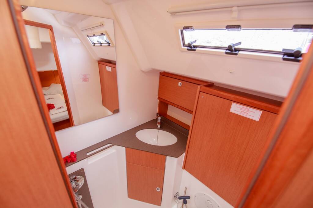 Sailing yacht Bavaria Cruiser 46 Jenga