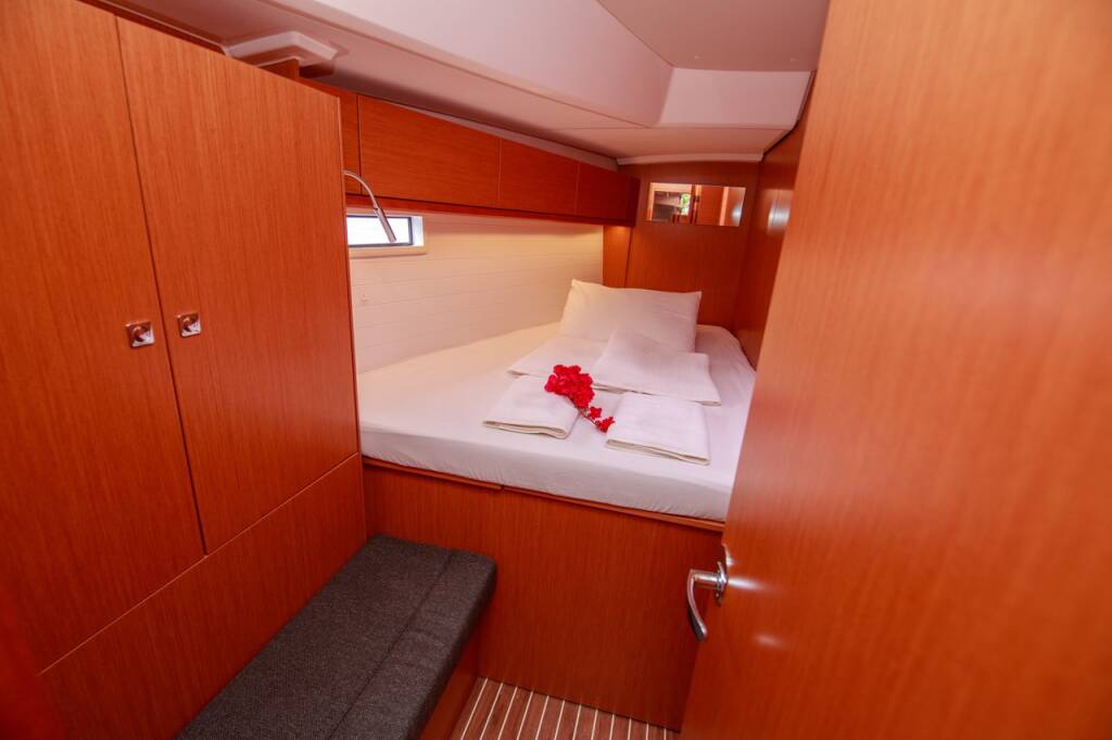 Sailing yacht Bavaria Cruiser 46 Jenga