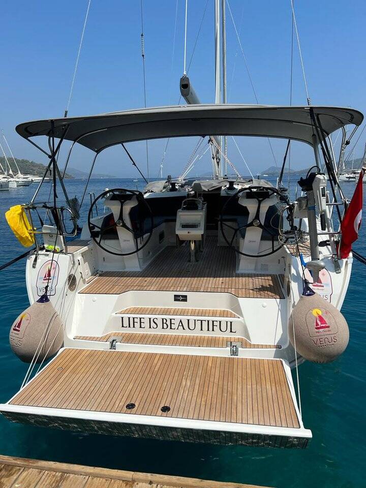 Sailing yacht Bavaria Cruiser 46 Life Is Beautiful