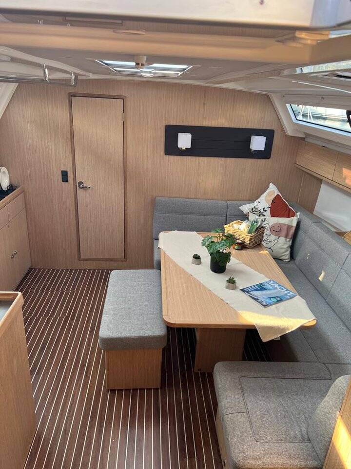 Sailing yacht Bavaria Cruiser 46 Life Is Beautiful