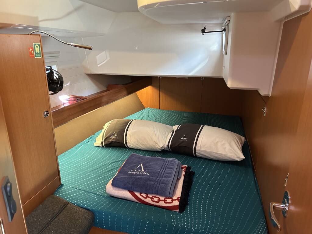 Sailing yacht Bavaria Cruiser 46 Suncity 5