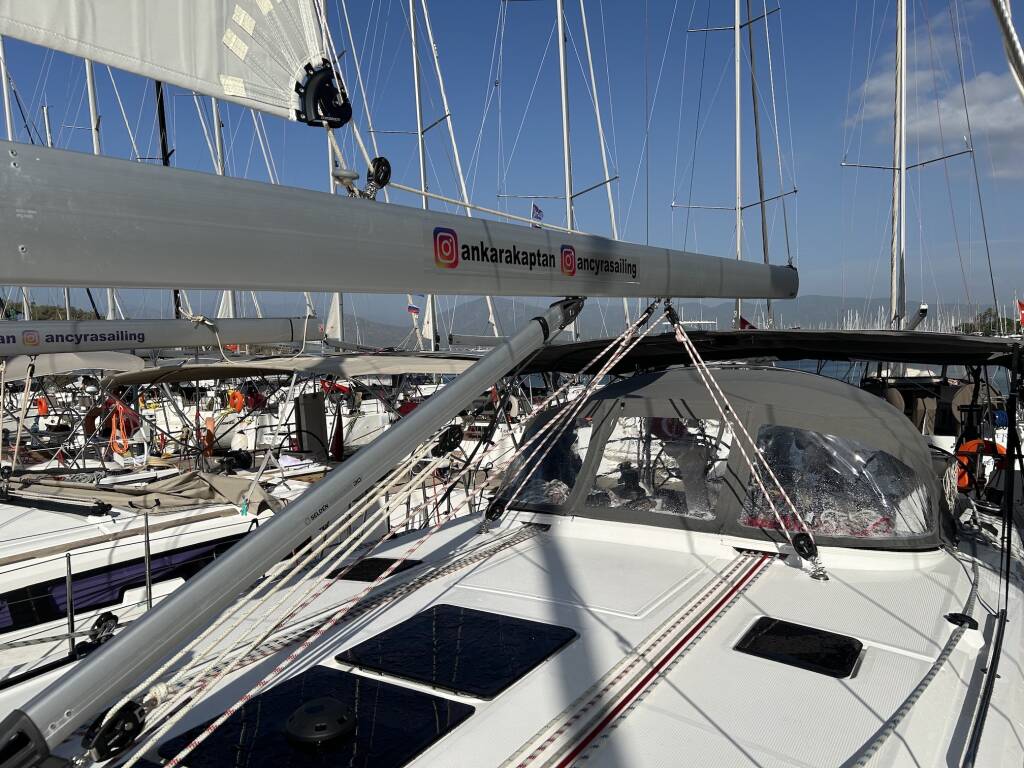Sailing yacht Bavaria Cruiser 46 Suncity 6
