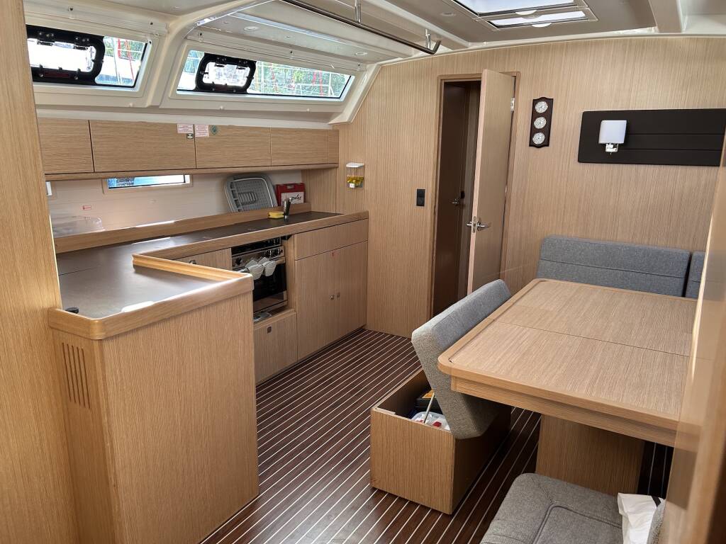 Sailing yacht Bavaria Cruiser 46 Suncity 6