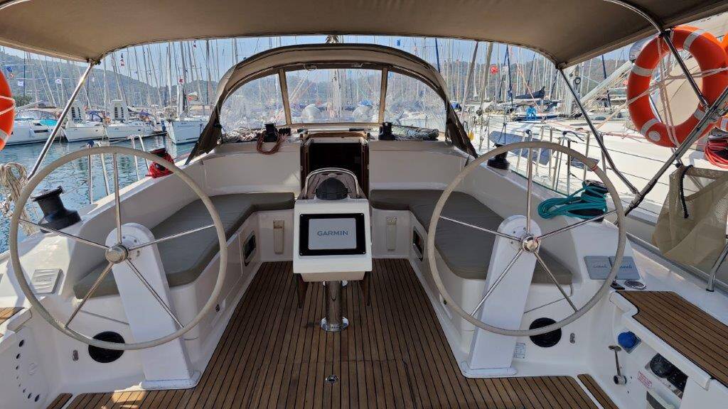 Sailing yacht Bavaria Cruiser 46 Berry