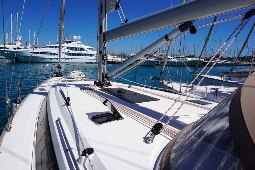 Sailing yacht Bavaria Cruiser 46 Delphina