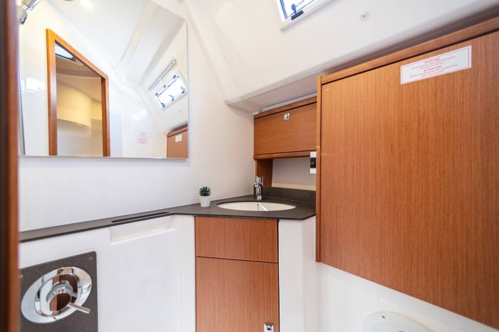 Sailing yacht Bavaria Cruiser 46 Eros