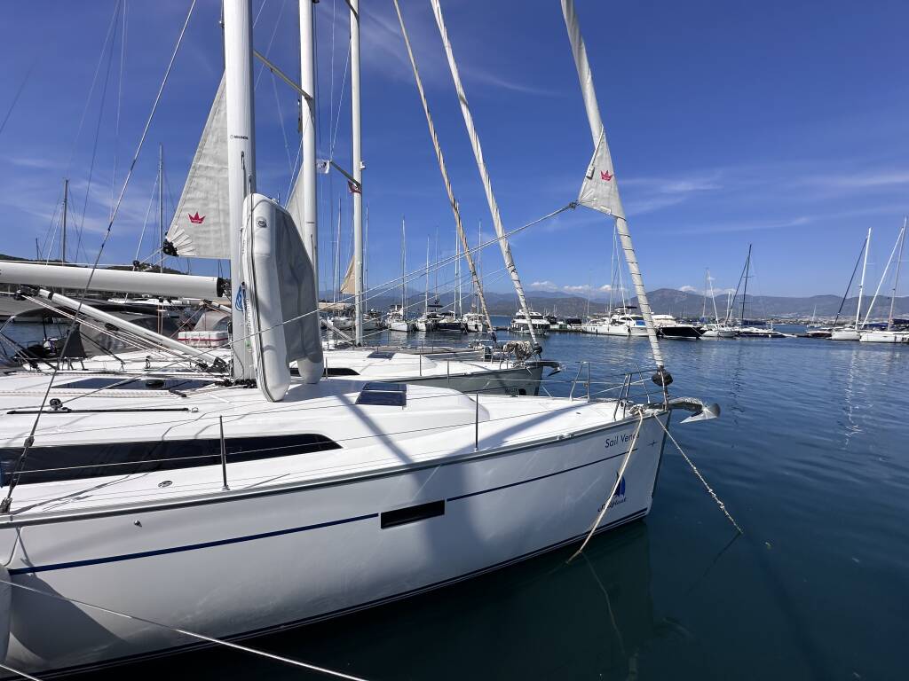 Segelyachten Bavaria Cruiser 46 Sail Venus