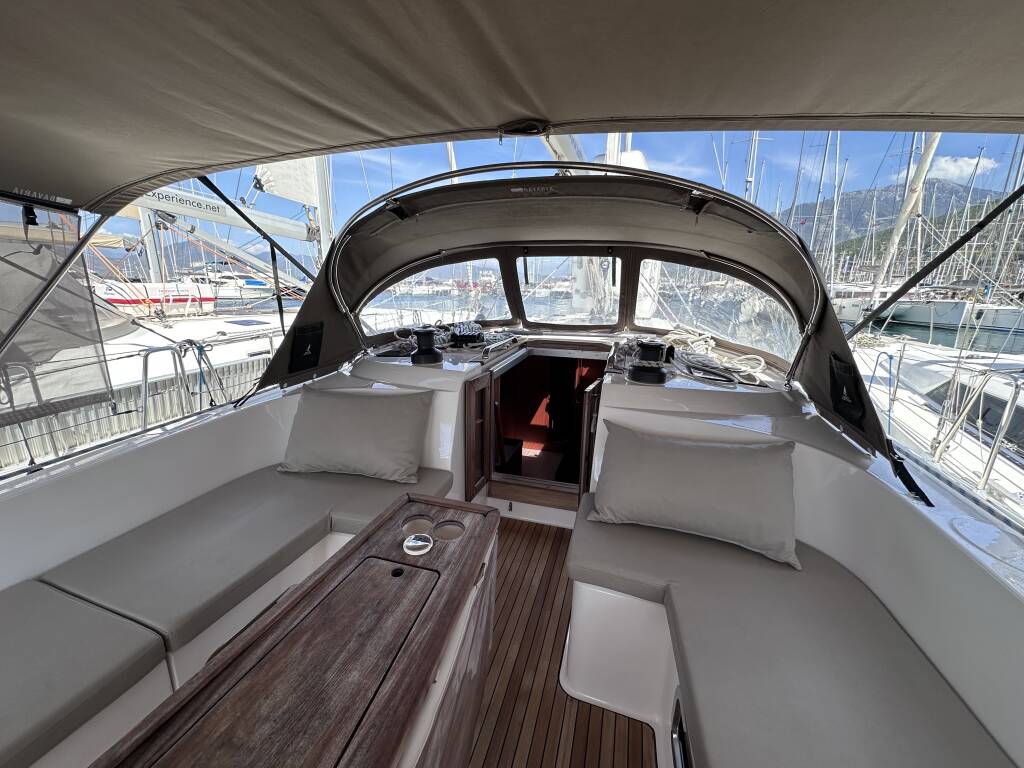 Segelyachten Bavaria Cruiser 46 Sail Venus