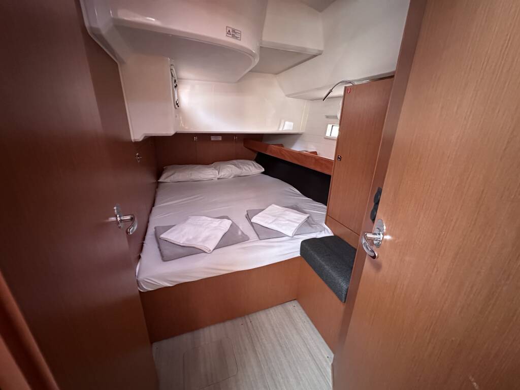 Segelyachten Bavaria Cruiser 46 Sail Venus