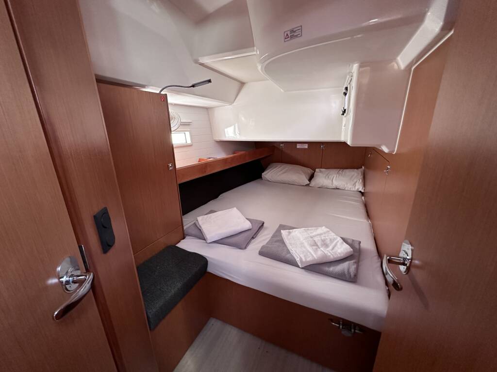 Segelyachten Bavaria Cruiser 46 Sail Venus