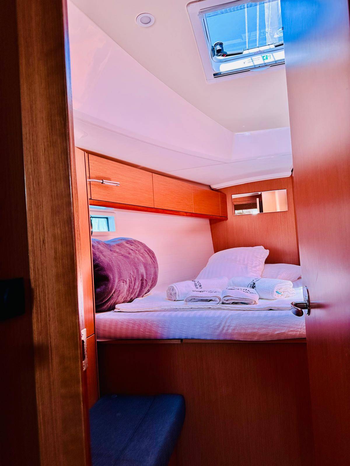 Sailing yacht Bavaria Cruiser 46 Miber Ahren