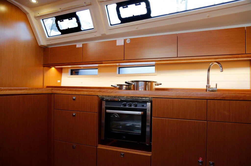 Sailing yacht Bavaria Cruiser 46 ECONOMY