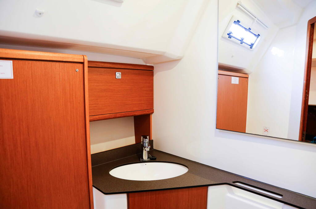 Sailing yacht Bavaria Cruiser 46 ECONOMY