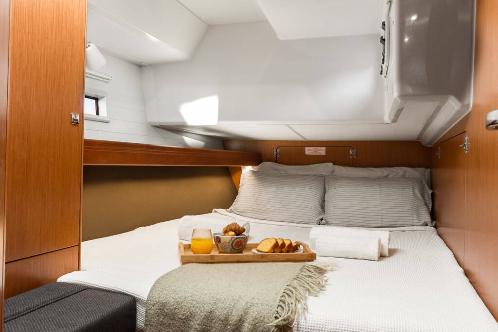 Sailing yacht Bavaria Cruiser 46 Queen Dina