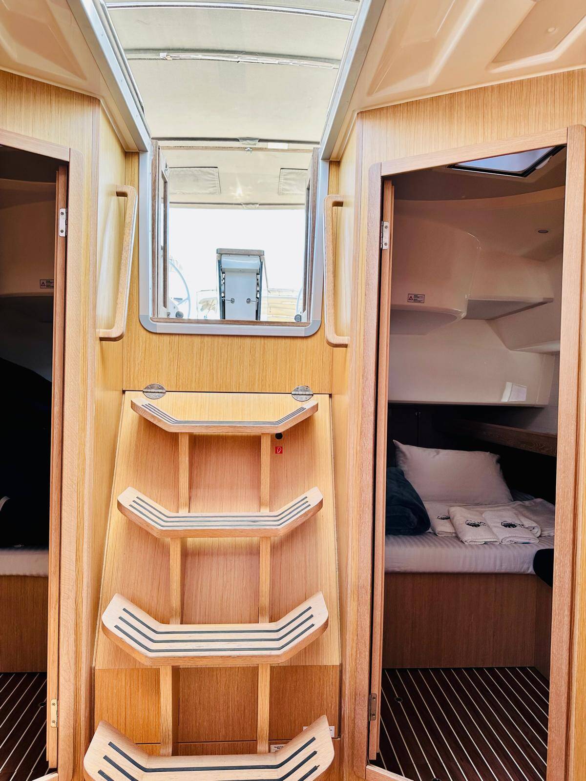 Sailing yacht Bavaria Cruiser 46 Miber Stella