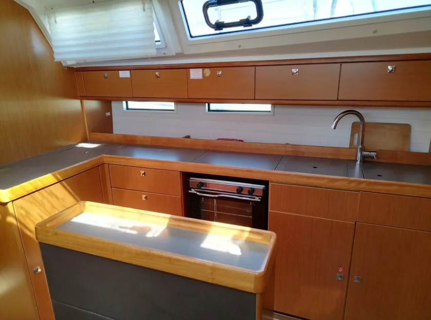 Sailing yacht Bavaria Cruiser 46 Mojito