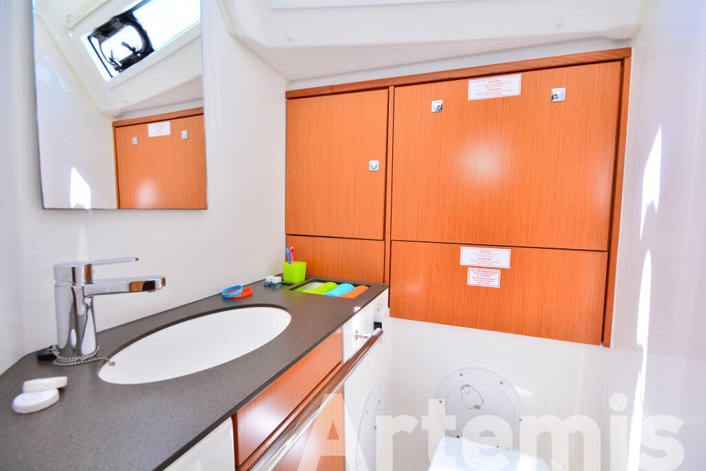 Sailing yacht Bavaria Cruiser 46 Artemis