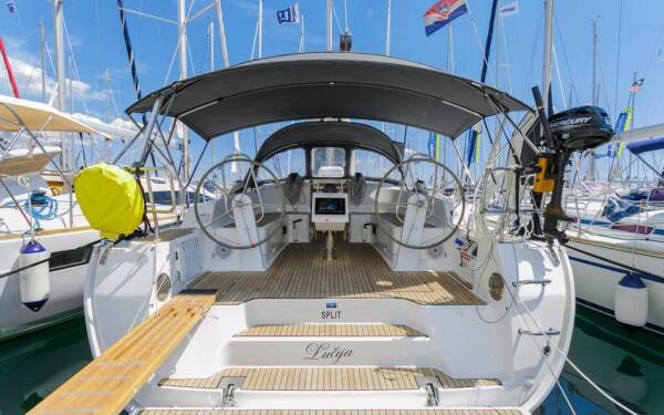 Bavaria Cruiser 46 Lučija ACI Marina Split