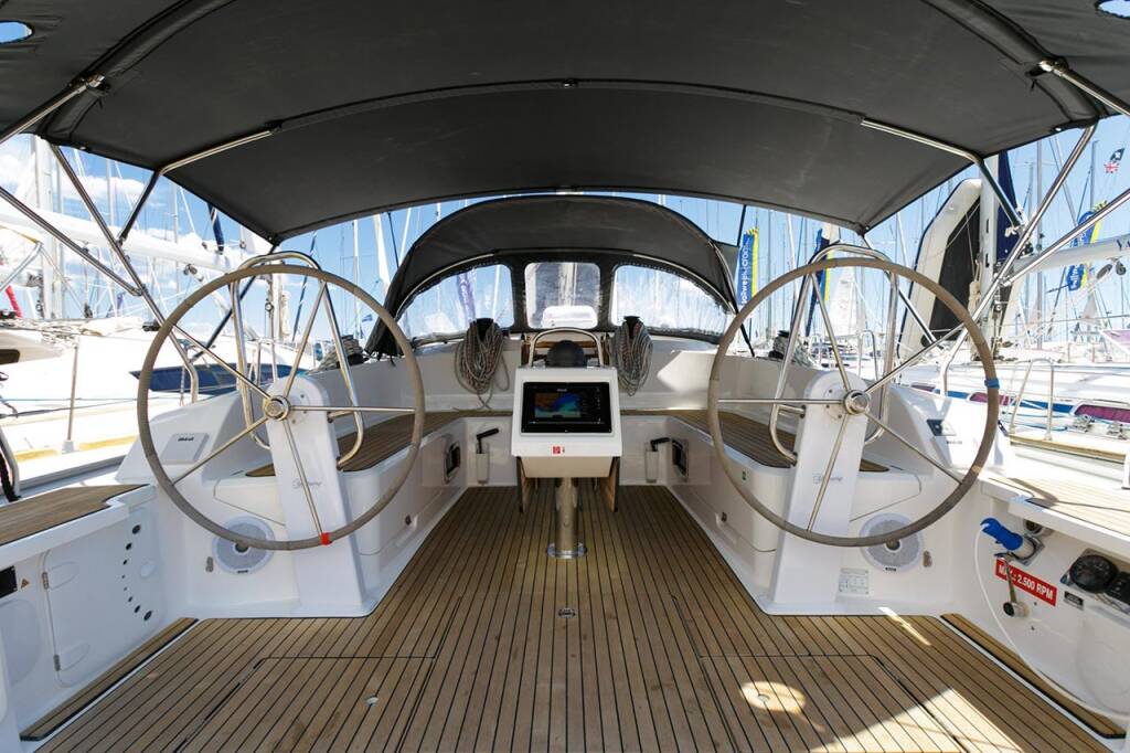 Sailing yacht Bavaria Cruiser 46 Lučija