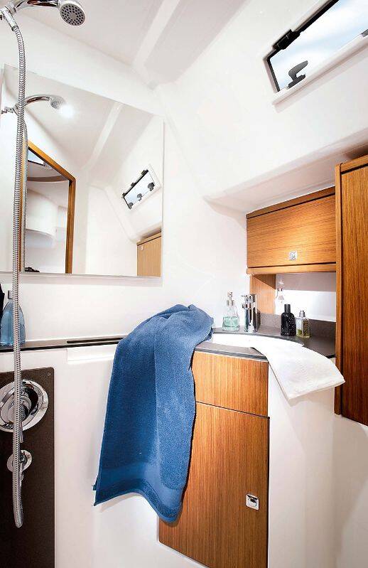 Sailing yacht Bavaria Cruiser 46 Miber Monde