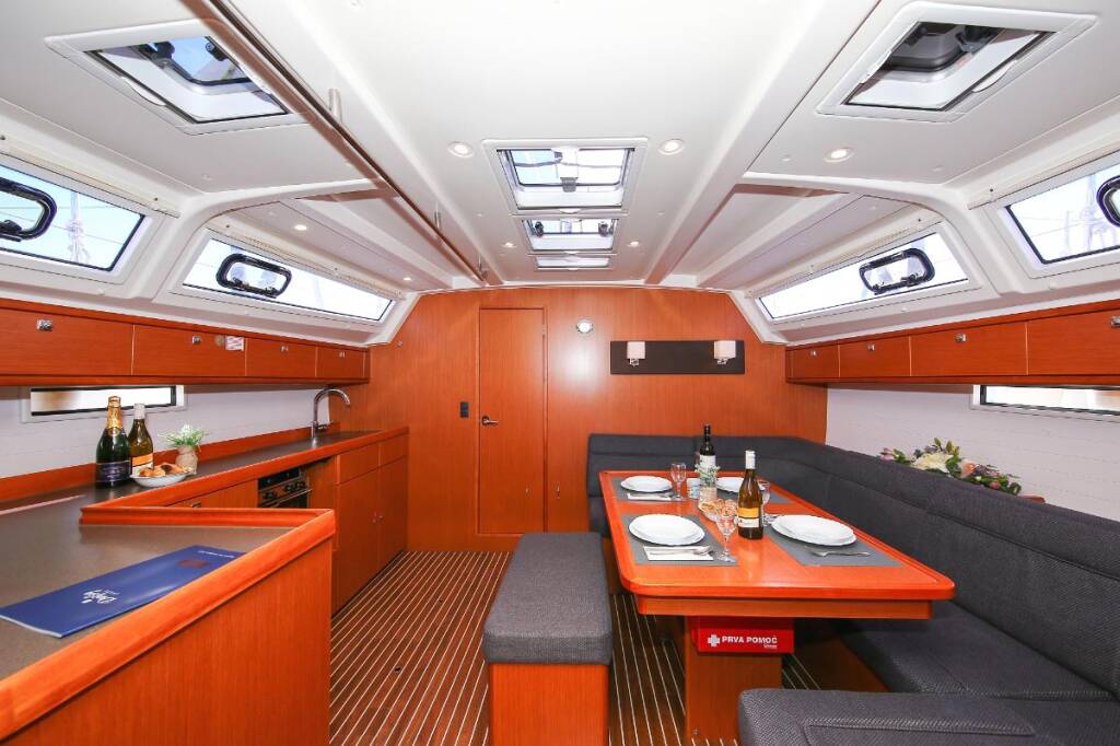 Sailing yacht Bavaria Cruiser 46 Alexeja