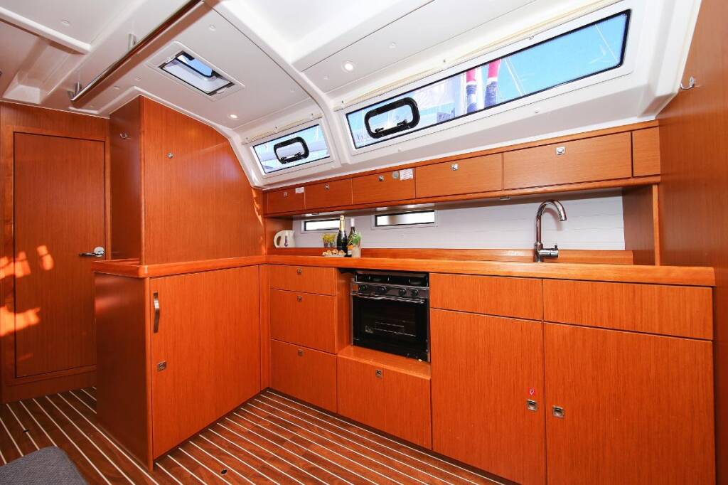 Sailing yacht Bavaria Cruiser 46 Alexeja