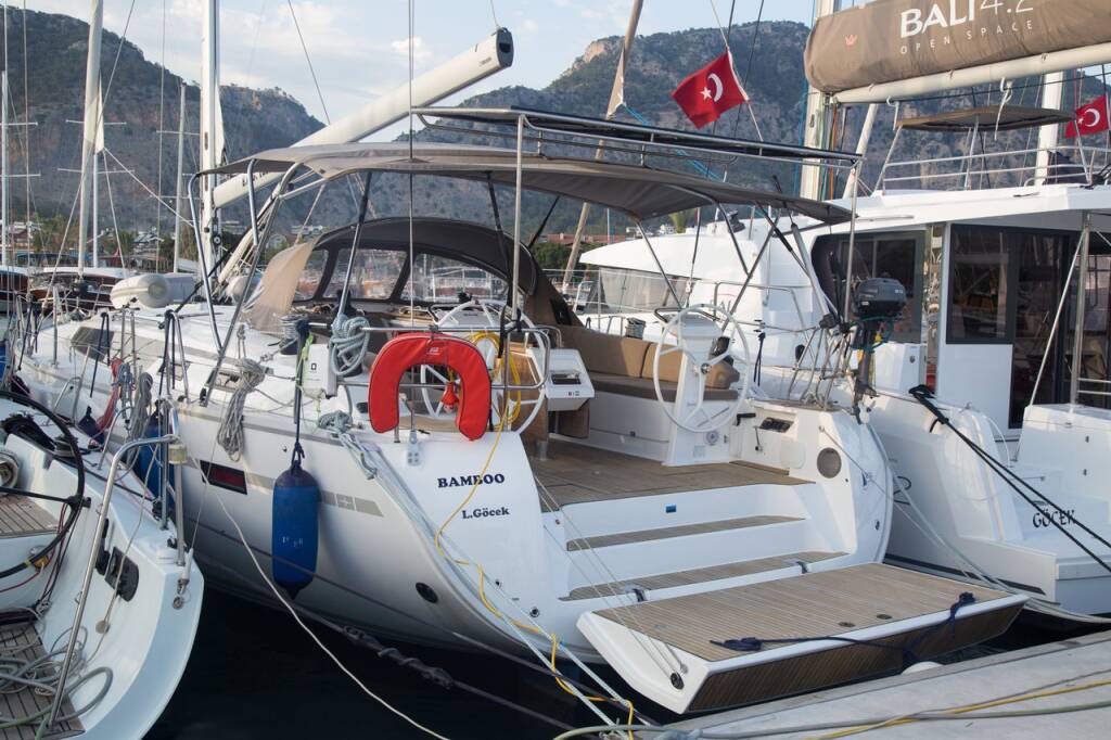 Sailing yacht Bavaria Cruiser 51 Bamboo