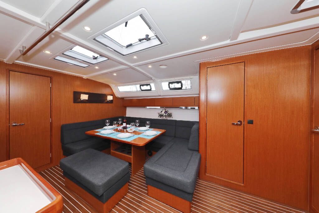 Sailing yacht Bavaria Cruiser 51 silence one