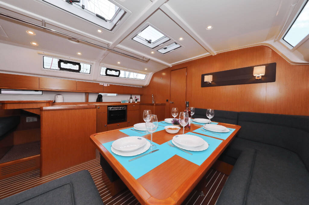 Sailing yacht Bavaria Cruiser 51 silence one