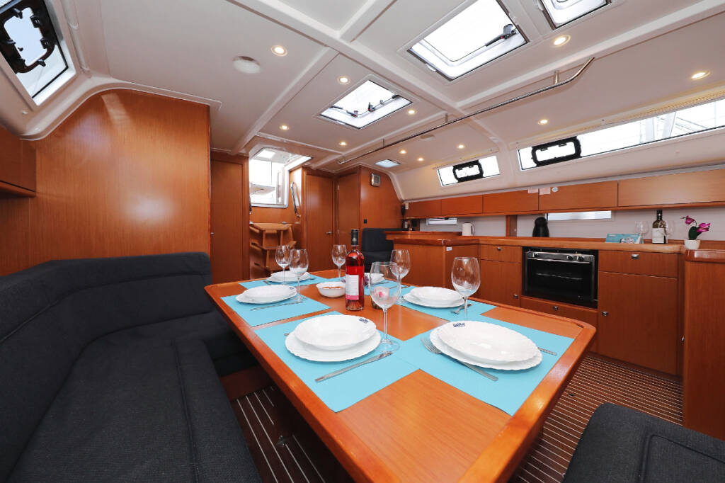 Sailing yacht Bavaria Cruiser 51 silence one