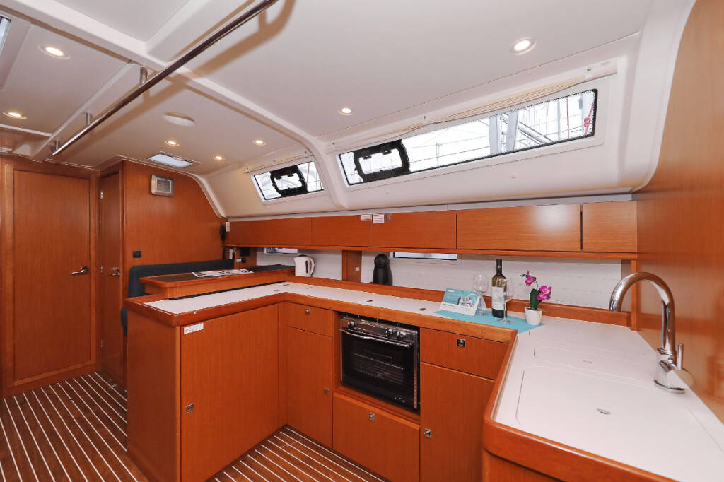 Sailing yacht Bavaria Cruiser 51 silence one