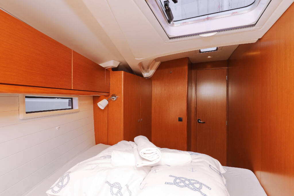 Sailing yacht Bavaria Cruiser 51 silence one