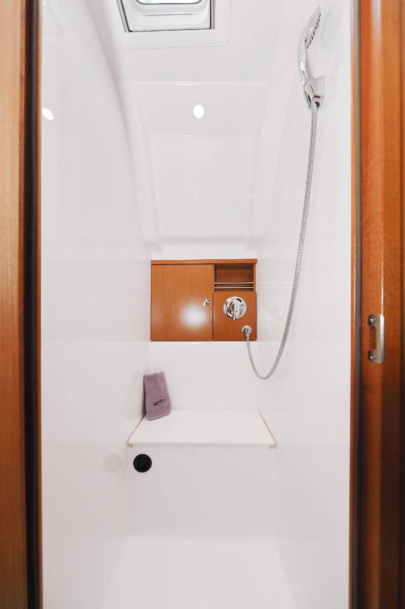 Sailing yacht Bavaria Cruiser 51 silence one