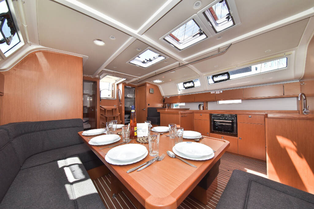 Segelyachten Bavaria Cruiser 51 