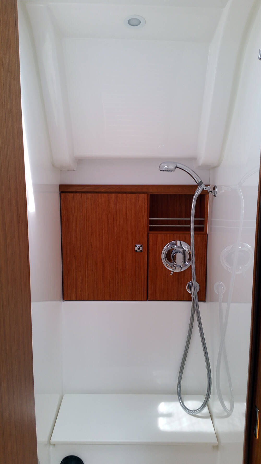 Sailing yacht Bavaria Cruiser 51 Firewall