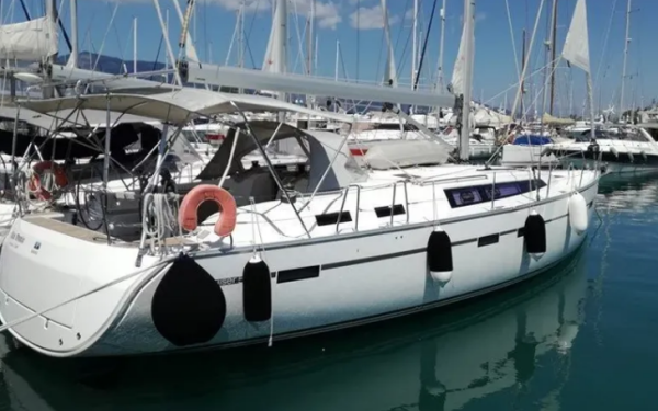 Bavaria Cruiser 51 Gin Tonic