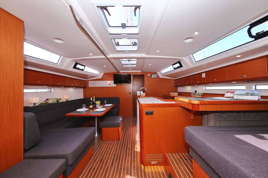 Sailing yacht Bavaria Cruiser 56 El Karinjo
