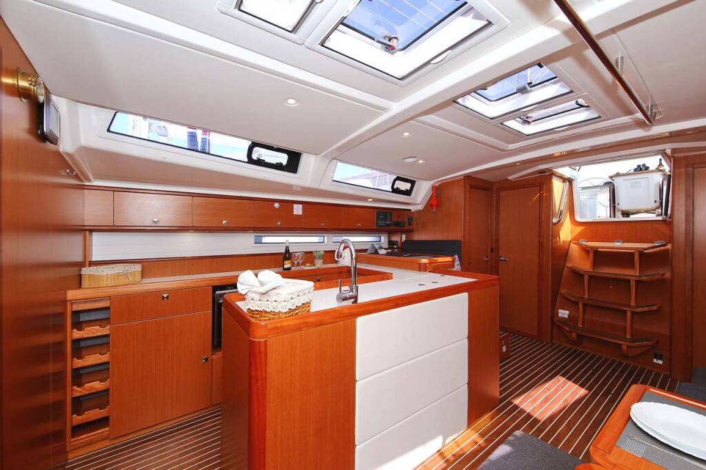 Sailing yacht Bavaria Cruiser 56 El Karinjo