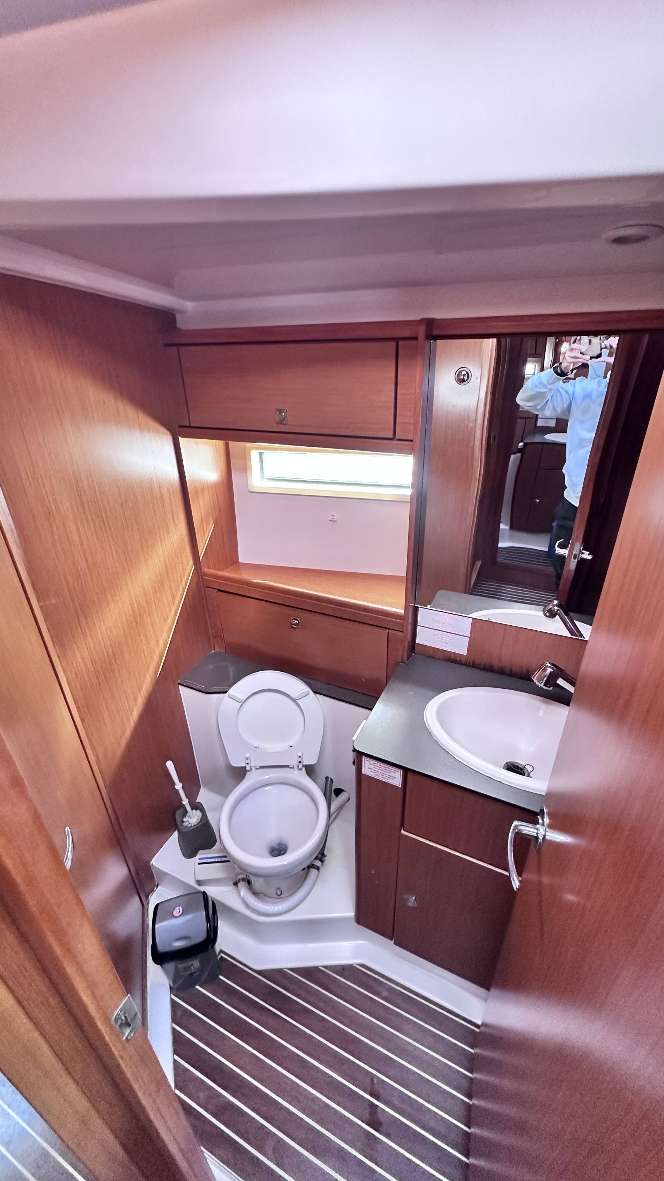 Sailing yacht Bavaria Cruiser 56 Searex